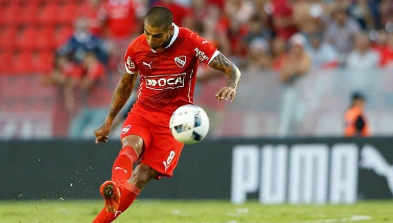 Jesús Méndez jugando con Independiente