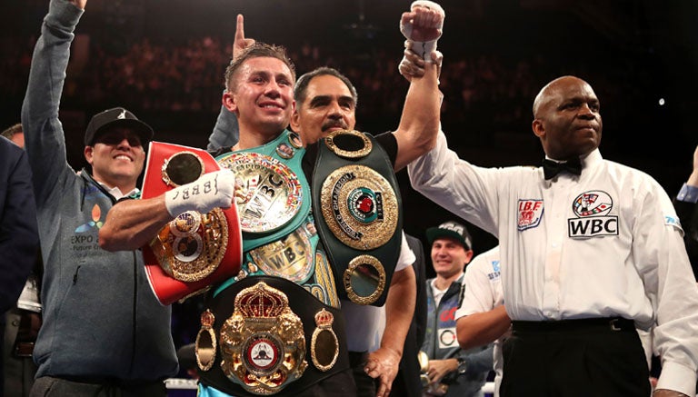 Gennady Golovkin celebrando su victoria frente a Kell Brook