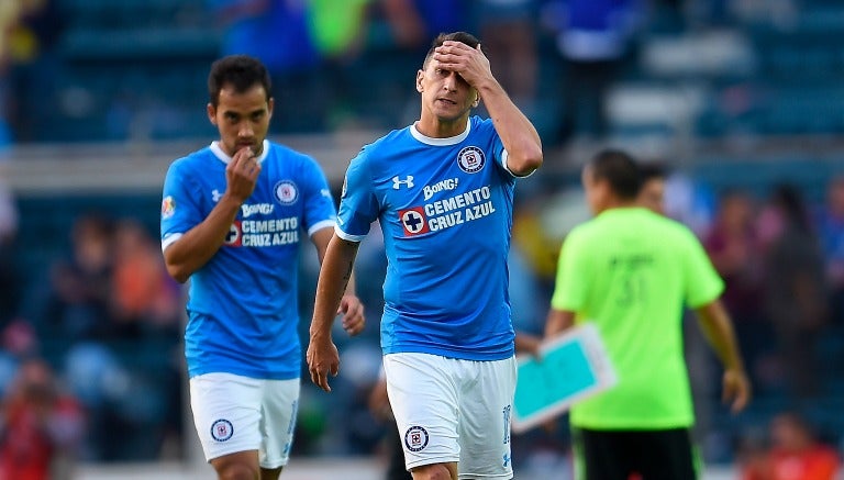 Jugadores de Cruz Azul tras la derrota contra América