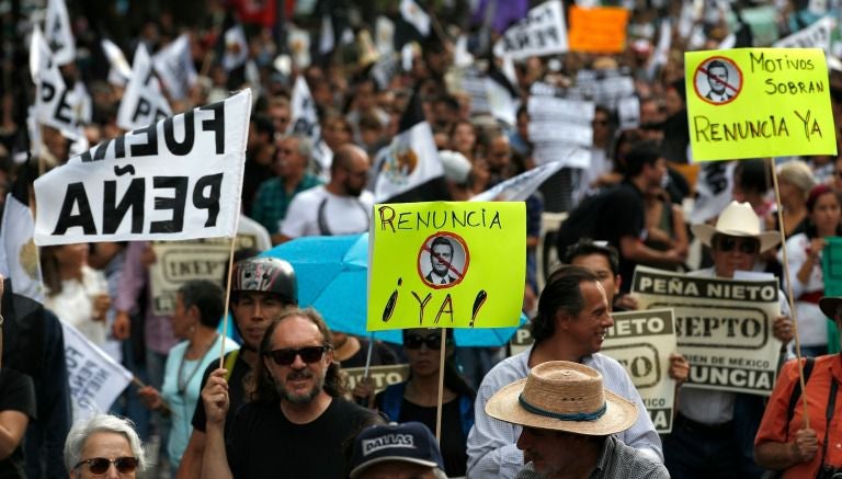 Bajo la consigna #RenunciaYa, miles de personas exigen la renuncia de EPN en la CDMX