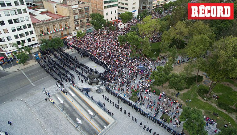 Así se veía el punto en que se encararon los manifestantes