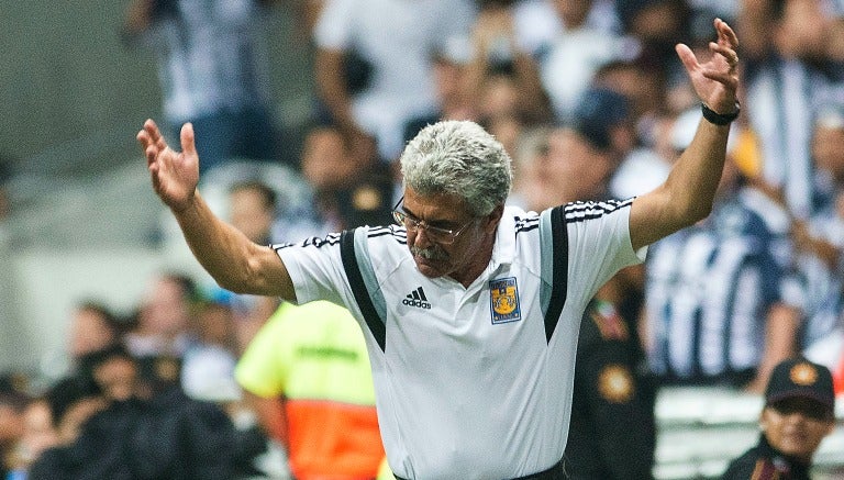 Ricardo Ferretti en un encuentro de Tigres