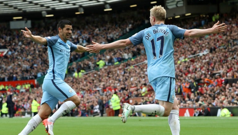 De Bruyne celebra el primer gol del City frente al United