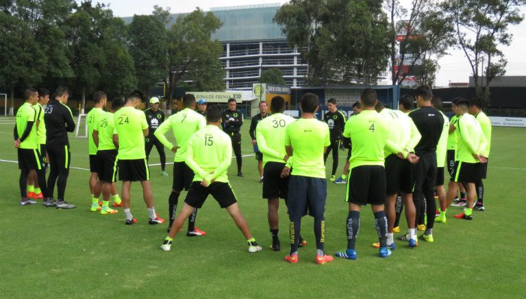 Sesión de entrenamiento en Coapa sin Ambriz