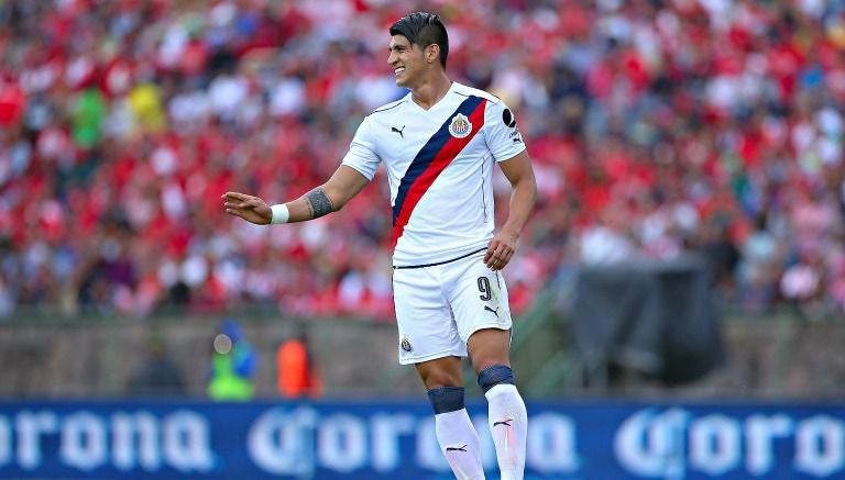 Pulido durante un partido con las Chivas 