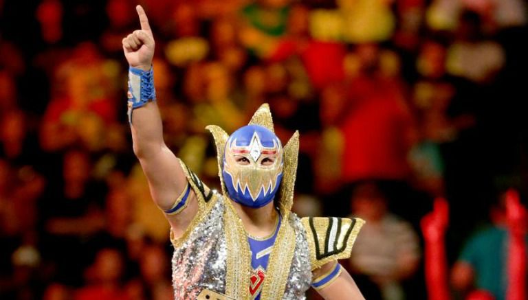 Gran Metalik durante su debut en Raw