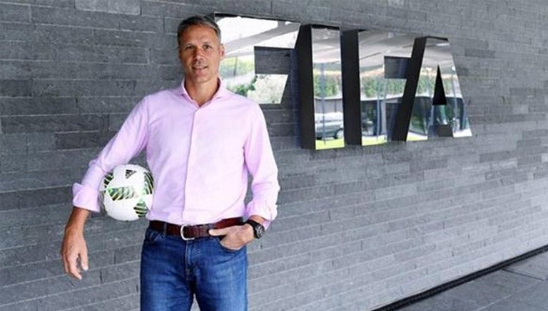 Van Basten, en las instalaciones de la FIFA