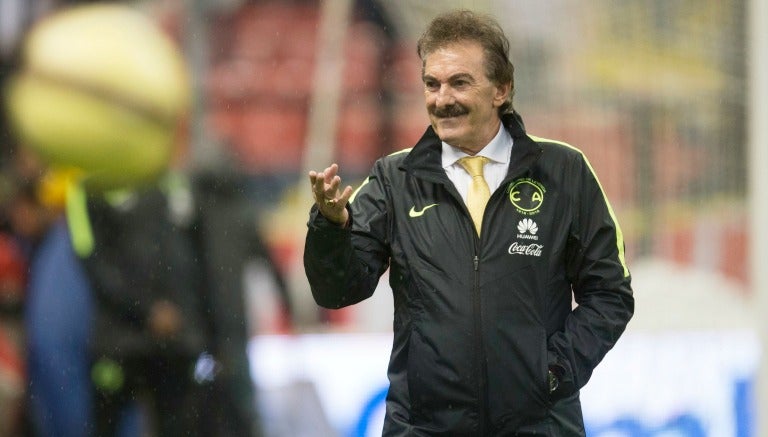 Ricardo La Volpe en su debut con las Águilas del América