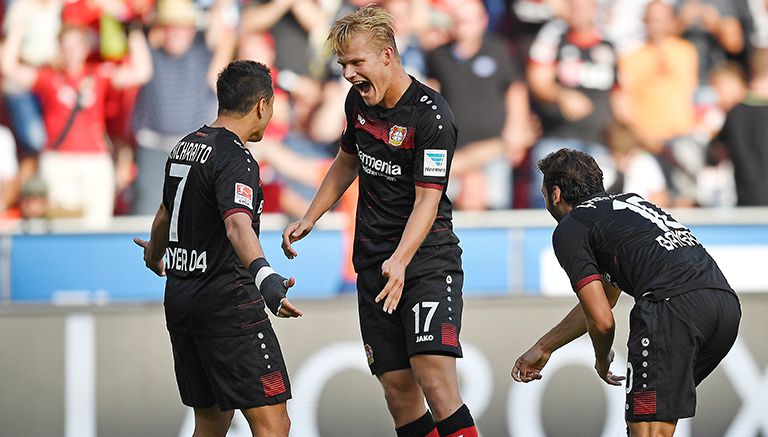 Javier Hernández celebra un gol con el Bayer Leverkusen