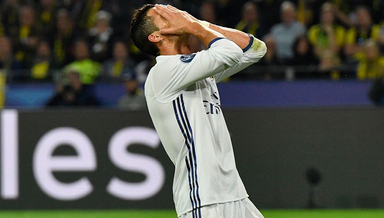 Cristiano Ronaldo se lamenta en juego contra el Dortmund