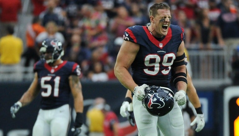 J.J. Watt lamenta una jugada de los Texanos de Houston