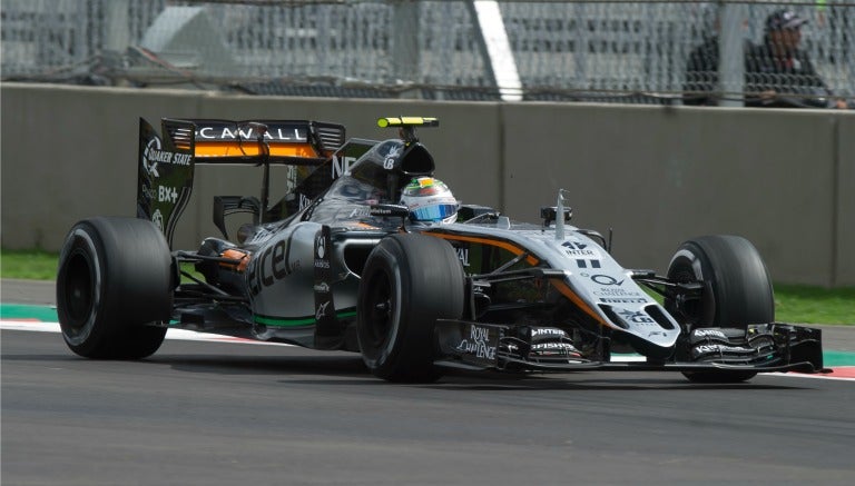 Sergio Pérez durante las pruebas del Gran Premio de México 2015