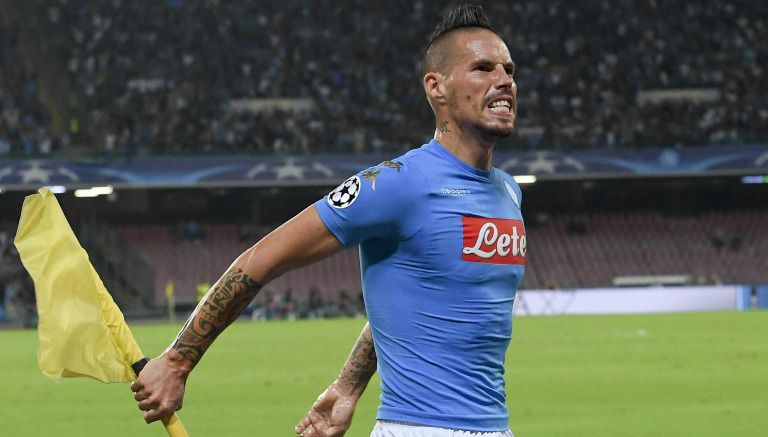 Hamsik celebra el primer gol del Nápoles frente al Benfica