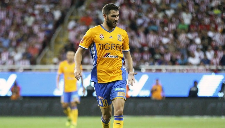 Gignac en un partido con los Tigres