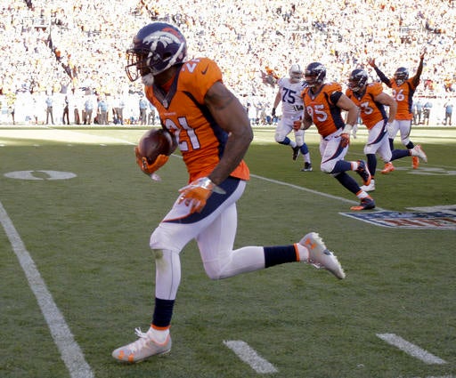 Aqib Talib en la intercepción frente a Indianápolis