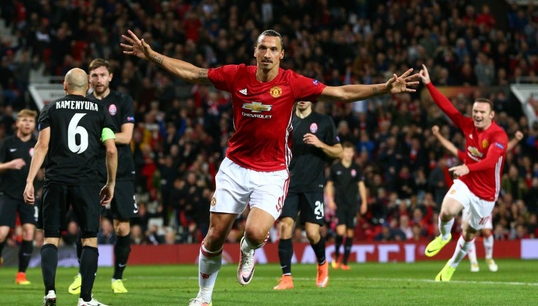 Zlatan Ibrahimovic celebrando el gol del triunfo del United en Europa League