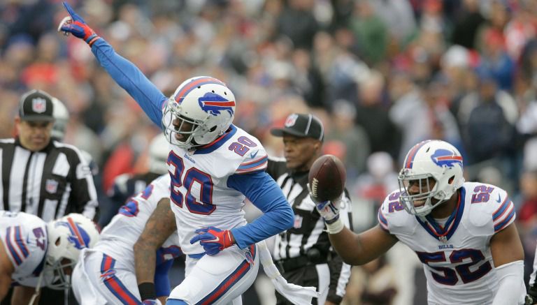 Corey Graham celebra durante el partido de los Bills