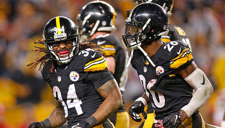 DeAngelo Williams festeja un touchdown de los Acereros