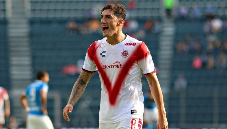 Gabriel Peñalba durante el partido contra Cruz Azul