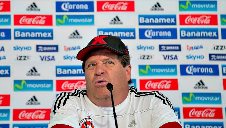 Miguel Herrera durante una conferencia con los Xolos de Tijuana