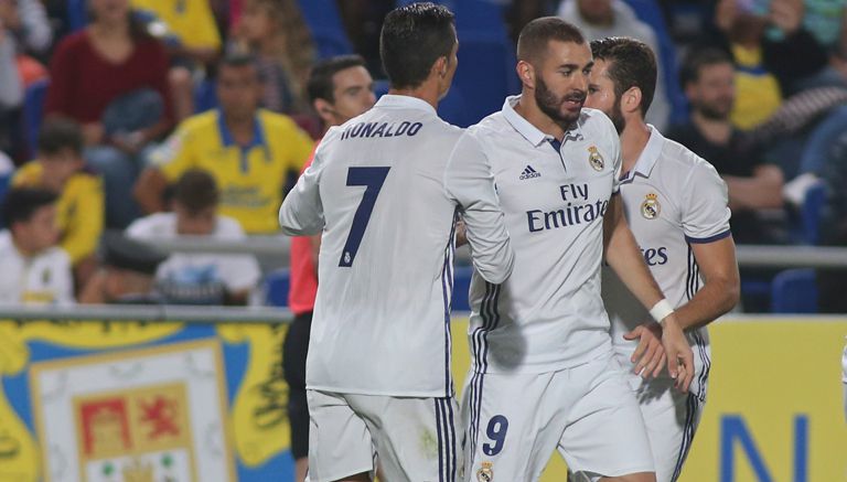 Benzema celebra un gol con el Real Madrid