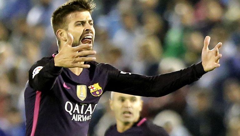 Piqué reclama en juego entre Celta y Barcelona