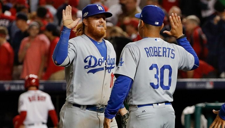 Turner y Roberts destejan el triunfo de los Dodgers 