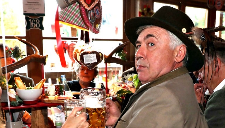 Carlo Ancelotti durante el Oktoberfest en Alemania