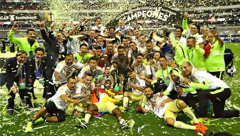 América festeja su campeonato de la Concacaf 2015-2016