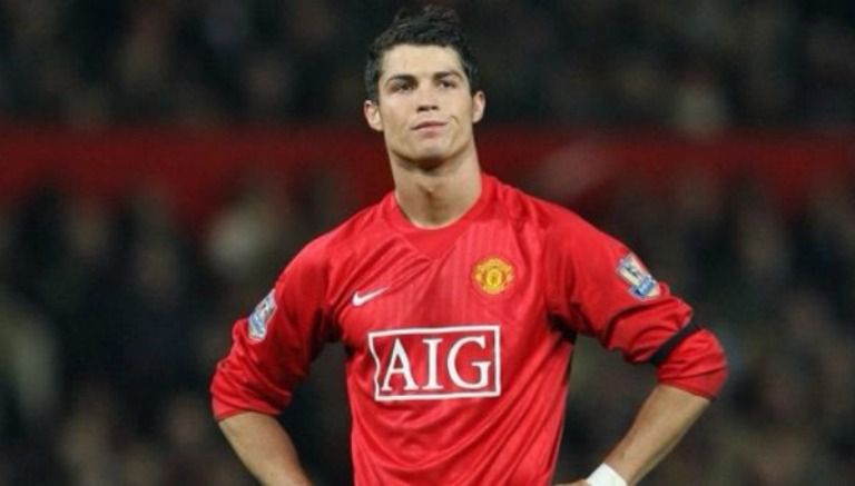 Cristiano Ronaldo porta la playera del Manchester United