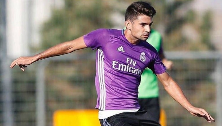 Enzo Zidane en un entrenamiento con el Real Madrid