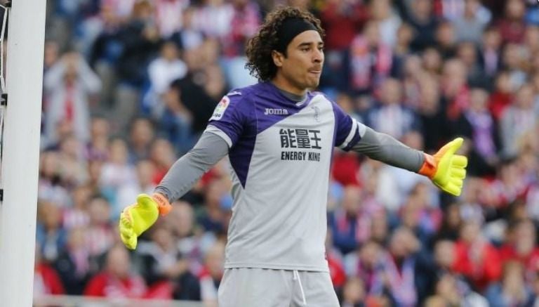 Guillermo Ochoa durante el partido entre Atlético de Madrid y Granada