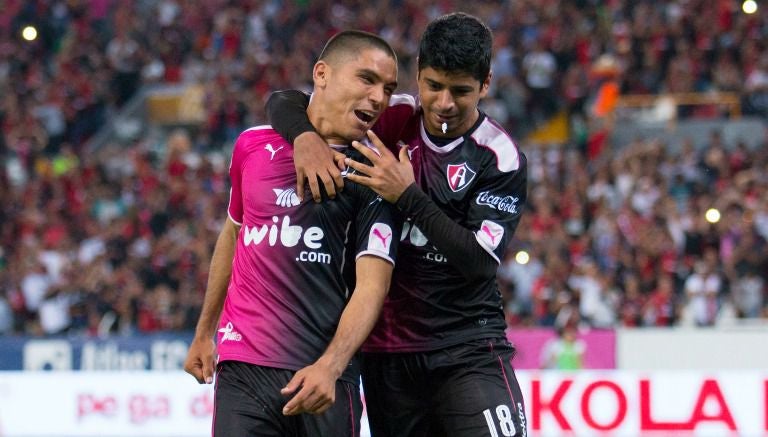 Martín Barragán celebra su gol frente a Gallos en el duelo de la J13 del A2016