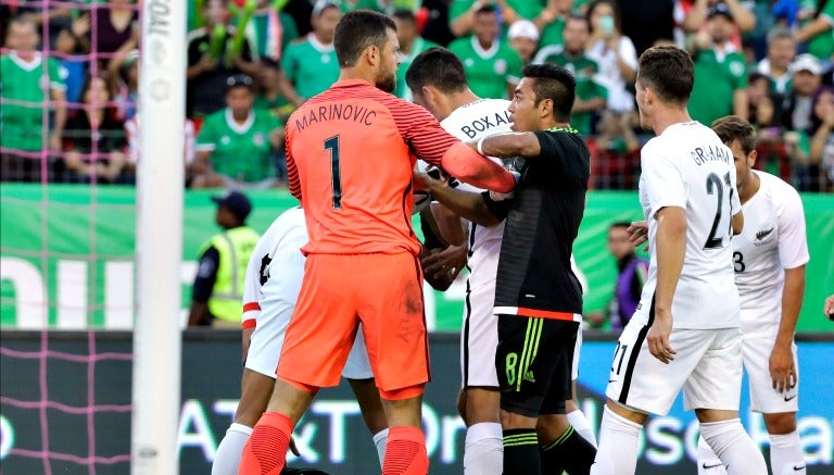 Marco Fabián en el encuentro de México contra Nueva Zelanda