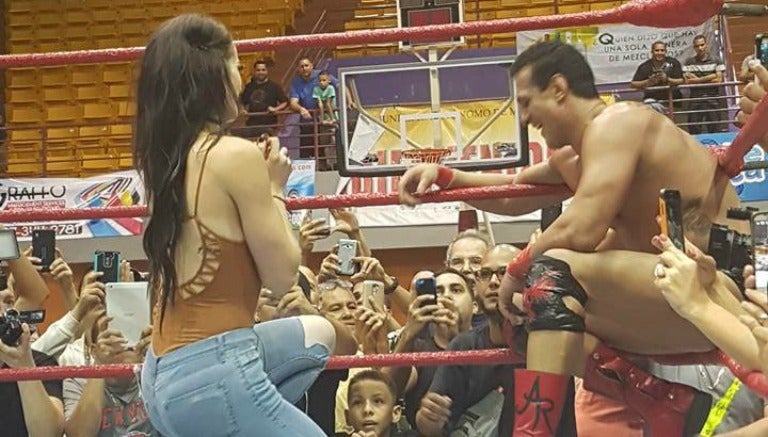 Paige le propone matrimonio a Alberto El Patrón