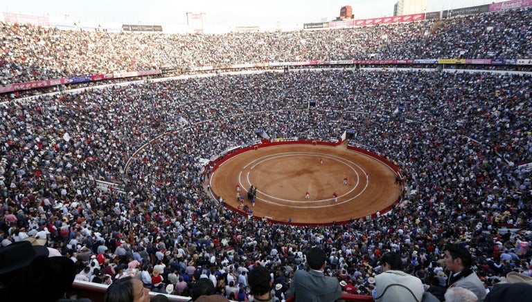 La Plaza México en una tarde de toros