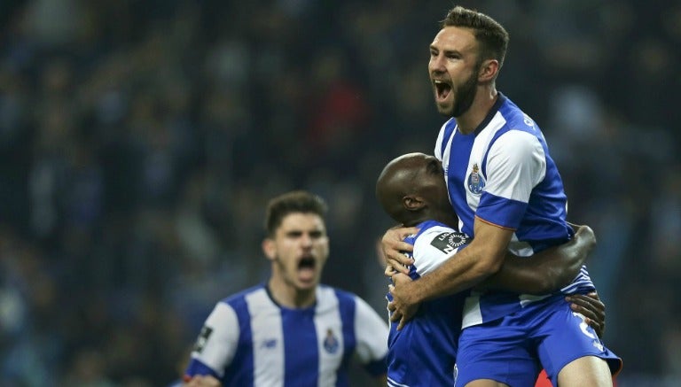 Layún celebra un gol del Porto en Champions League