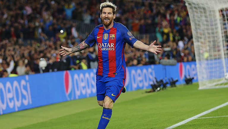 Messi festeja un gol contra Manchester City