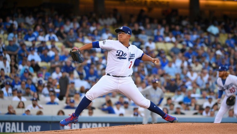 Julio Urías albre el juego de Playoffs con Dodgers