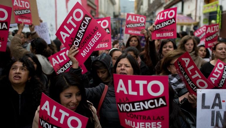 Mujeres portestas en contra de la violencia de género