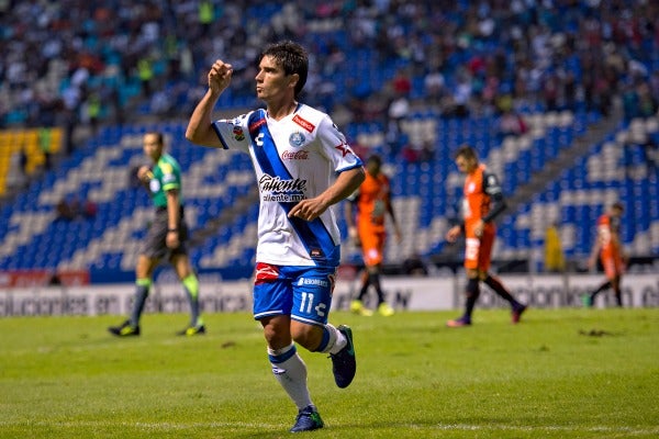 Matías Alustiza celebrando un gol