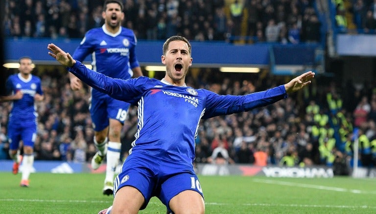 Hazard festeja su golazo frente al Man United en Stamford Bridge