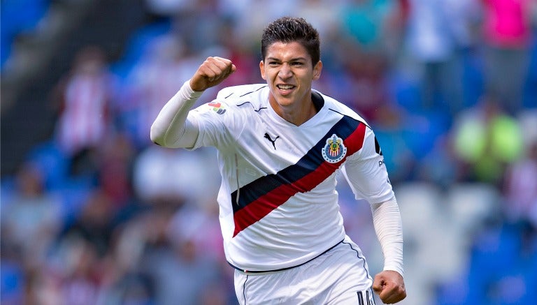 Ángel Zaldívar celebra su gol freente a Puebla