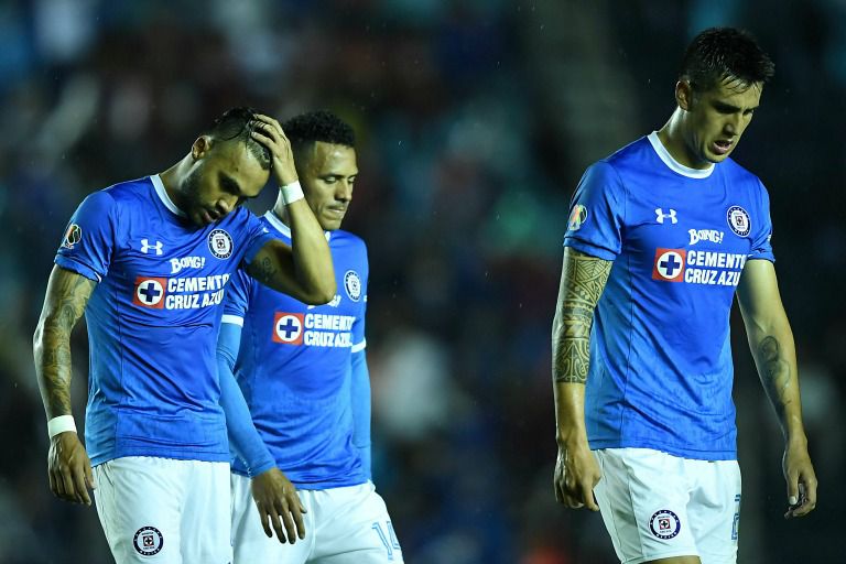 Jugadores de Cruz Azul decepcionados tras perder cotejo