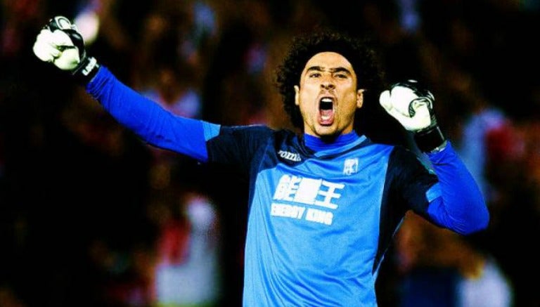 Guillermo Ochoa durante un partido del Granada