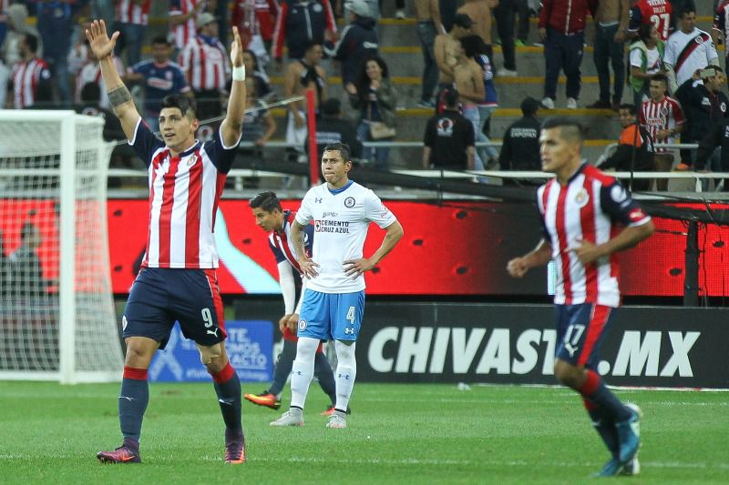 Cruz Azul necesita un milagro tras perder frente a Chivas