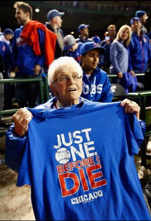 Aficionada de los Cubs pide un campeonato a su equipo