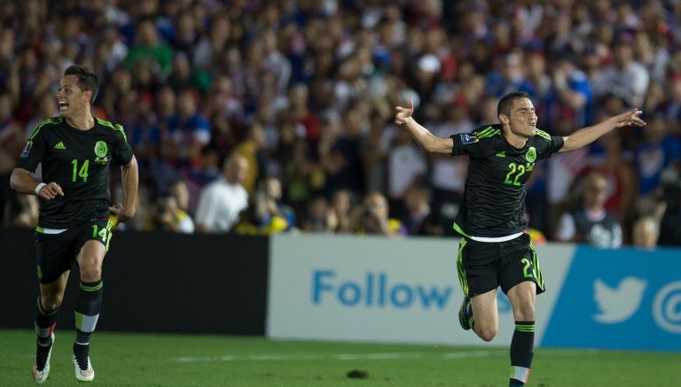 Paul Aguilar celebra su golazo frente a EU en la Copa Concacaf 2015