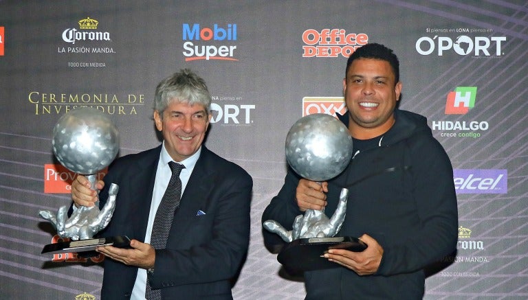 Ronaldo en conferencia previo a la ceremonia del Salón de la Fama