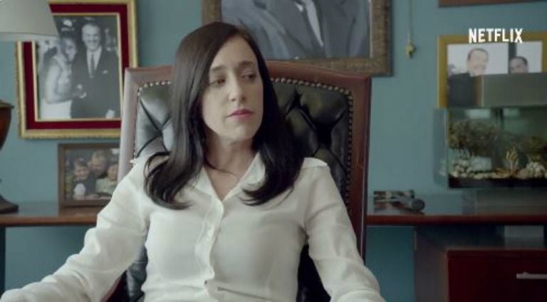 Isabel Iglesias en una de las escenas de la nueva temporada de Club de Cuervos